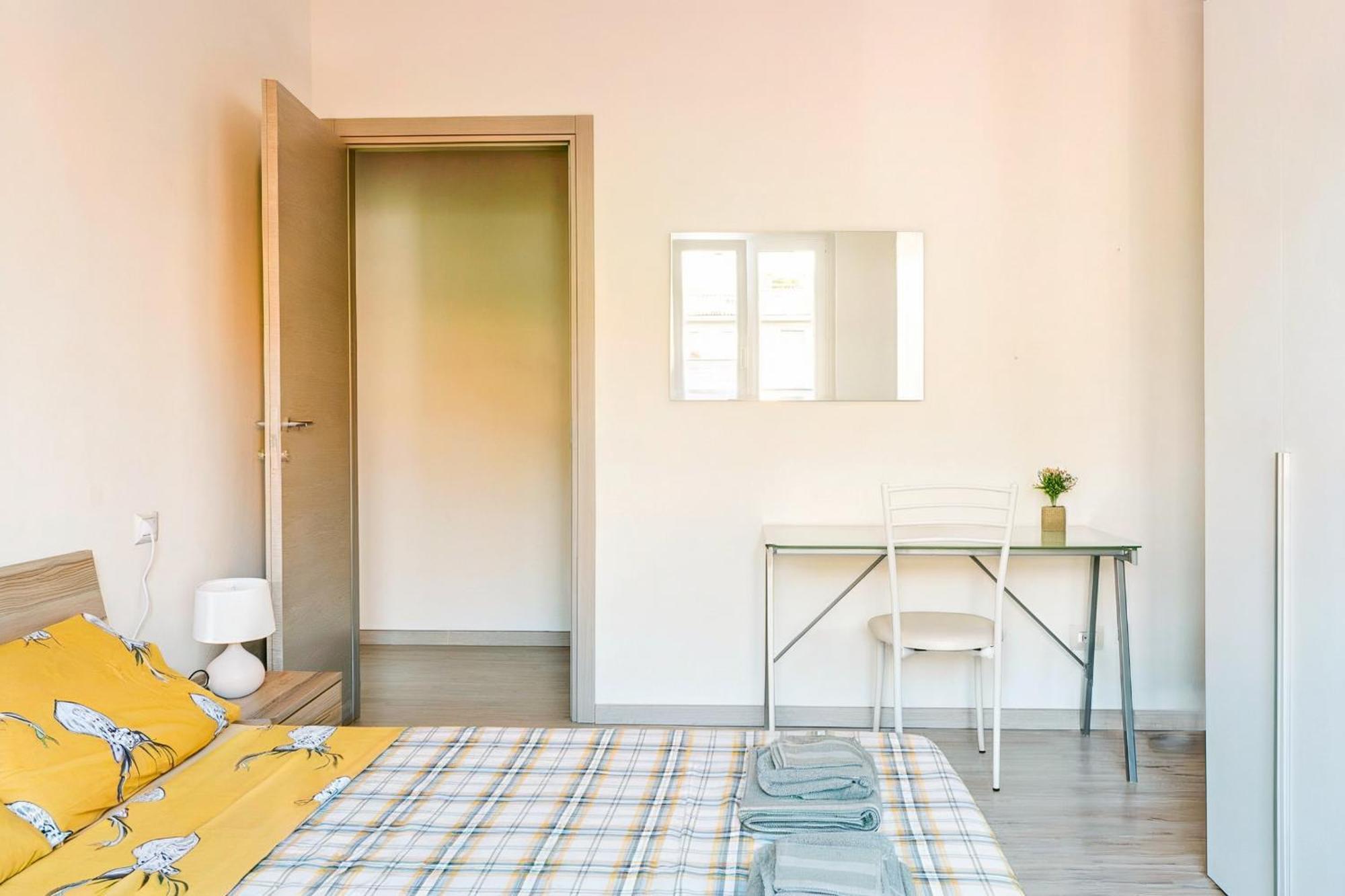 Large Suite Home Milan - Duomo Milão Exterior foto
